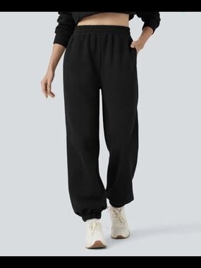 HALARA Black Relaxed Elastic-Waist Joggers